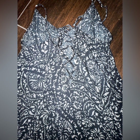 Abercrombie & Fitch Black & White Paisley Lace-Up Back Maxi Dress - Size Medium - Picture 6 of 16